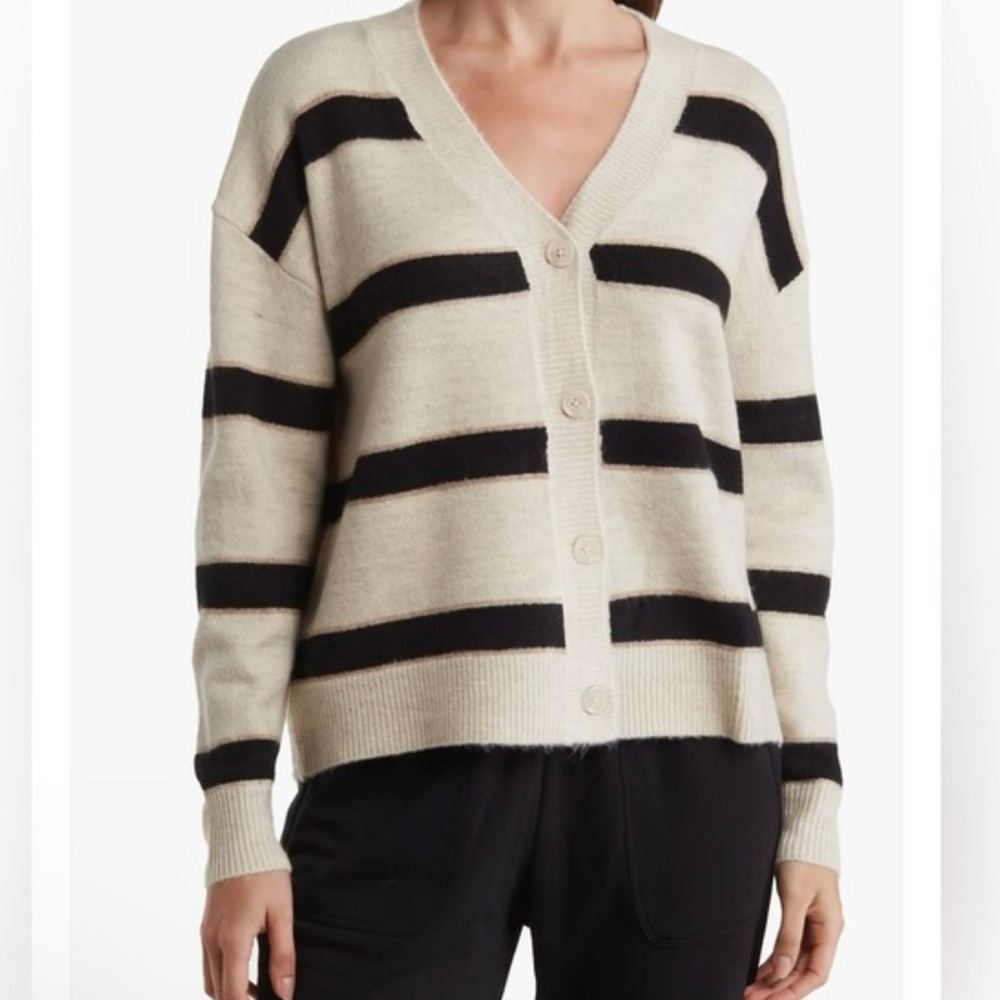 3/$15 SPLENDID striped v-neck sweater